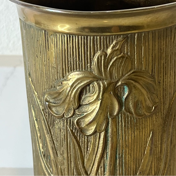 Vintage Brass Floral Embossed Cylinder Vase Gold Tone Decorative Home Accent - Picture 9 of 13